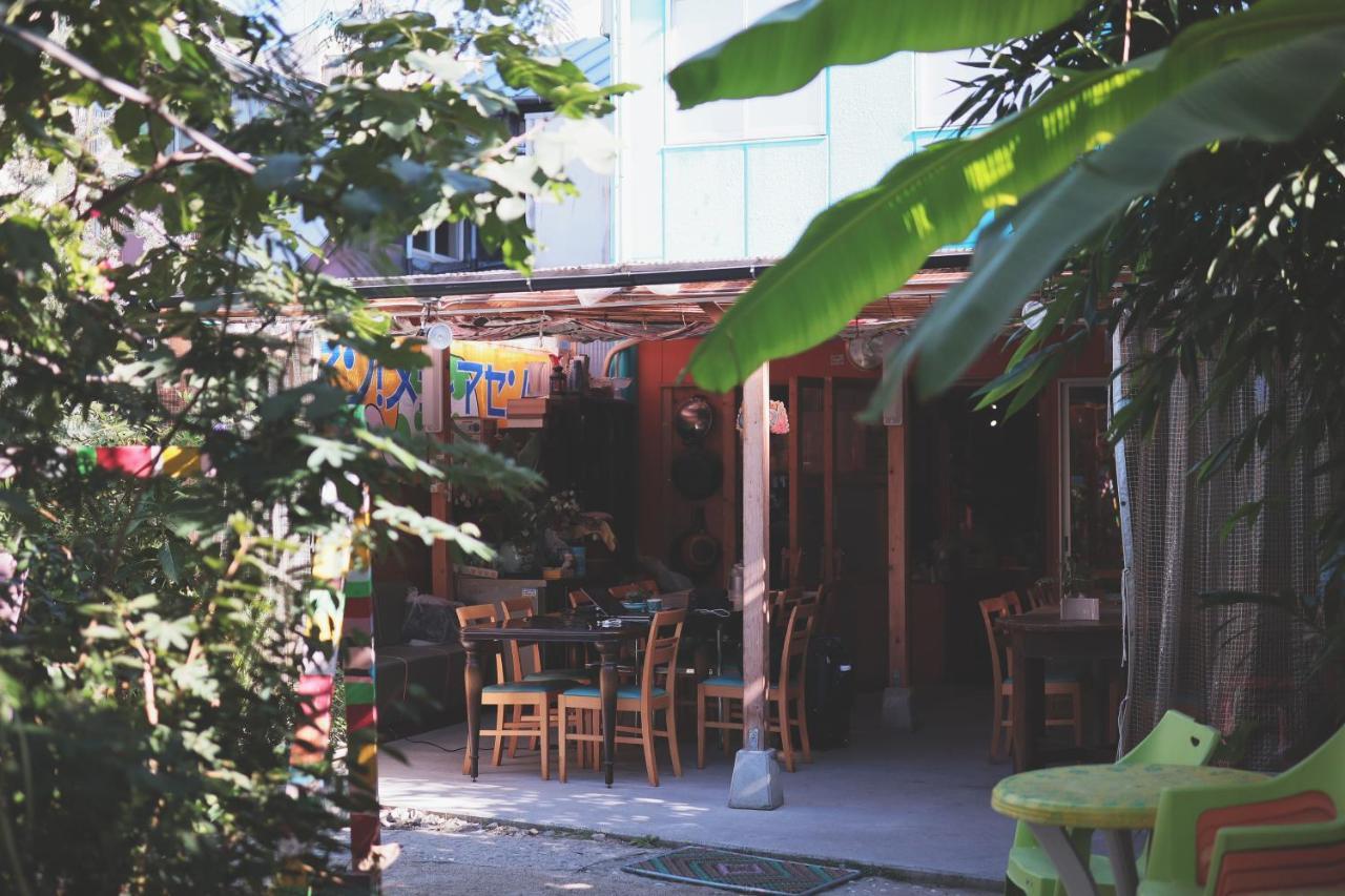 Kamagasaki University Of The Arts Cafe Garden Guest House Aka Cocoroom Osaka Dış mekan fotoğraf